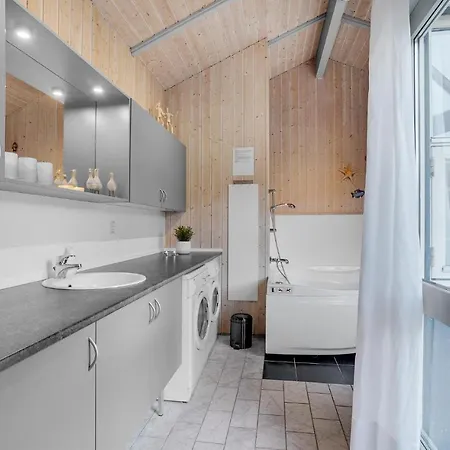 Smukt Hjem I Hvide Sande Med Sauna Feriehus Bjerregård